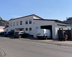 Aussenansicht der Produktionshalle